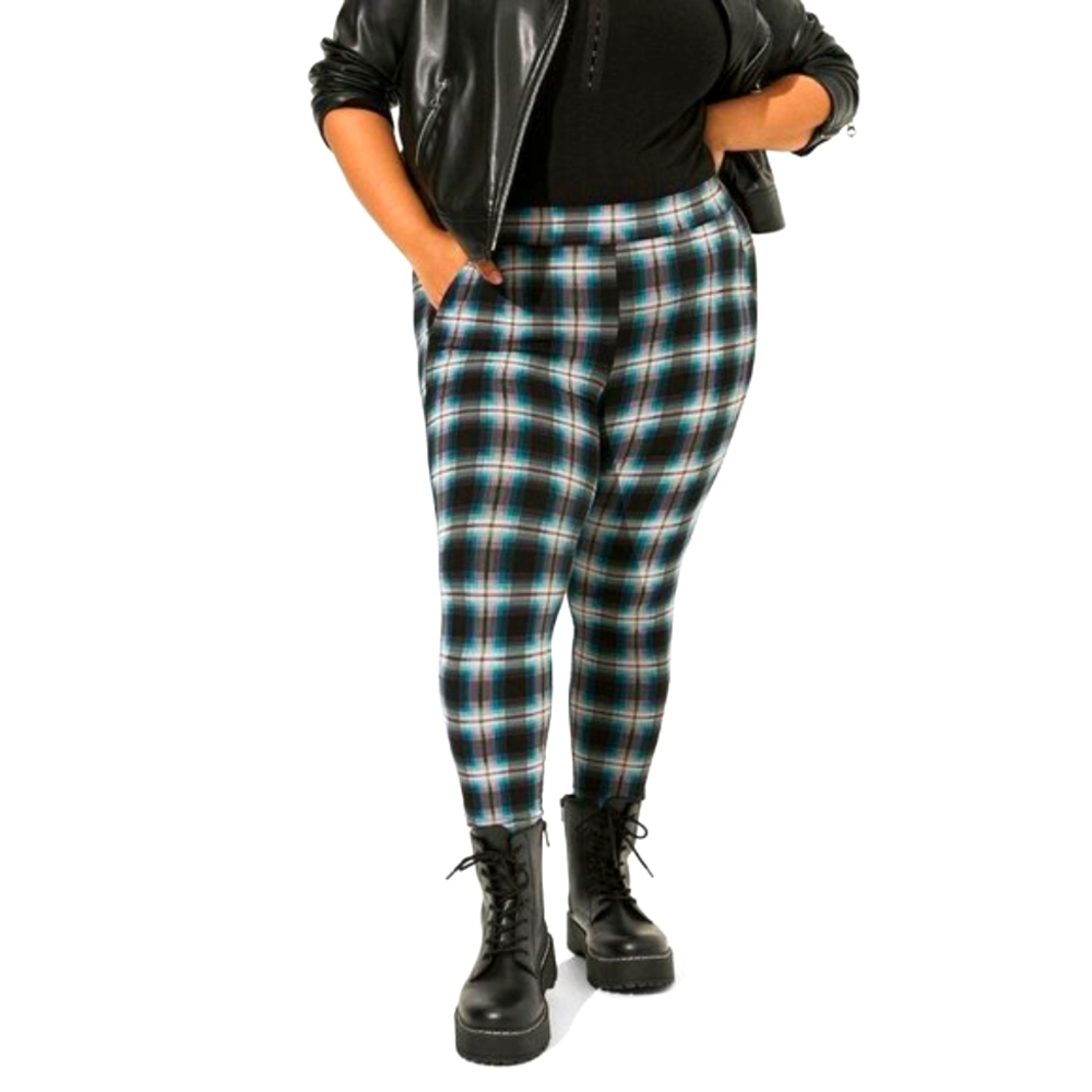 ❤️NWT TORRID PLAID POCKET LEGGING - COMFORT WAIST - OPAQUE - PLUS SIZE